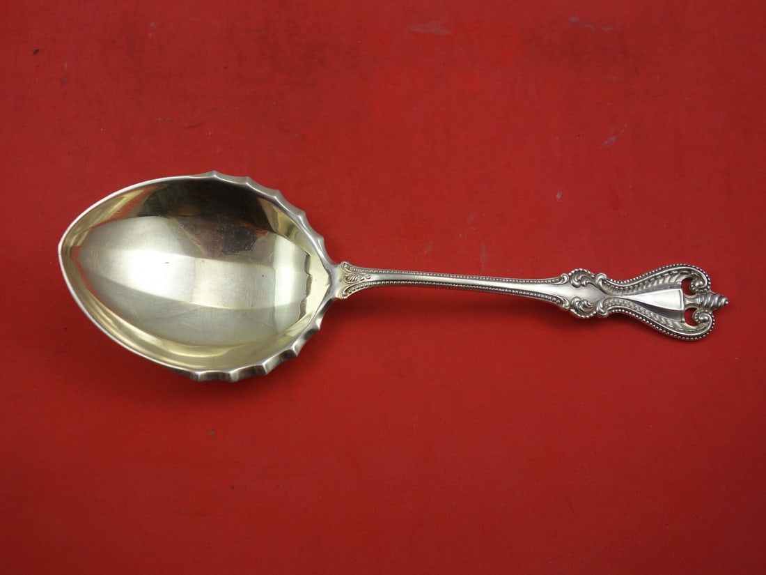 Rare 9 Inch Towle Old Colonial Sterling Silver Serving Spoon Gold-Washed Bowl: Rare 9 Inch Towle Old Colonial Sterling Silver Serving Spoon Gold-Washed Bowl Discover a rare serving spoon from the esteemed Towle company, crafted in sterling silver. This 9" Old Colonial pattern sp