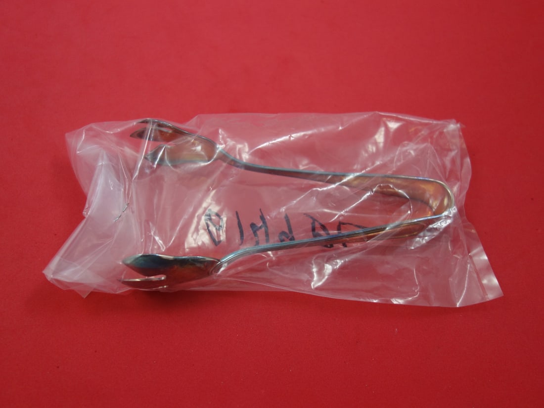 Giorgio by Greggio Sterling Silver Ice Tong 6.25 inches New: Giorgio by Greggio Sterling Silver Ice Tong 6.25 inches New Add a touch of elegance to your serving collection with this Giorgio by Greggio Sterling Silver Ice Tong. Crafted from high-quality sterling