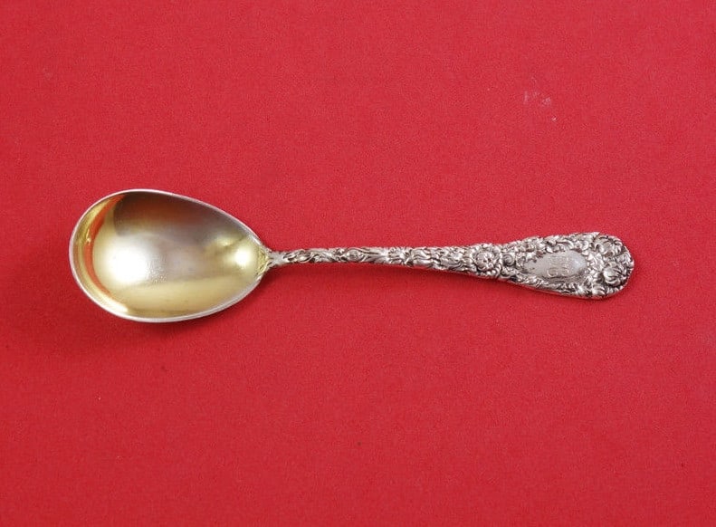 Durgin Chrysanthemum Sterling Silver Egg Spoon Gold Washed Monogrammed 4 3/8": Durgin Chrysanthemum Sterling Silver Egg Spoon Gold Washed Monogrammed 4 3/8" This exquisite Chrysanthemum egg spoon, crafted by Durgin, showcases the elegance of the 1850-1899 era. Made from high-qua