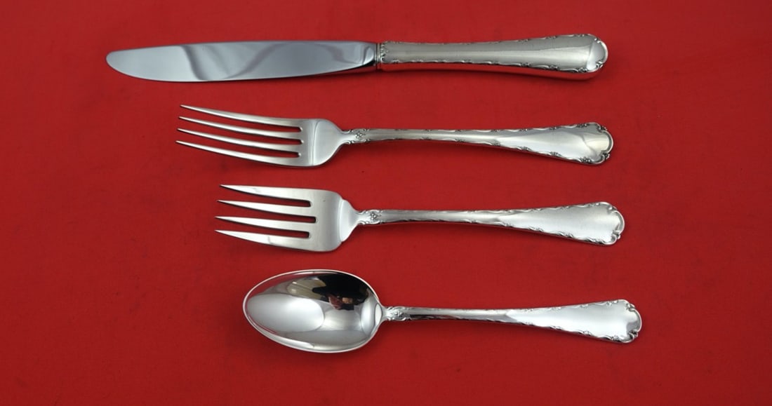 Towle Petit Point Sterling Silver 4-Piece Place Setting: Towle Petit Point Sterling Silver 4-Piece Place Setting Enhance your dining experience with this exquisite 4-piece place setting in the elegant Petit Point pattern by Towle. Crafted from high-quality