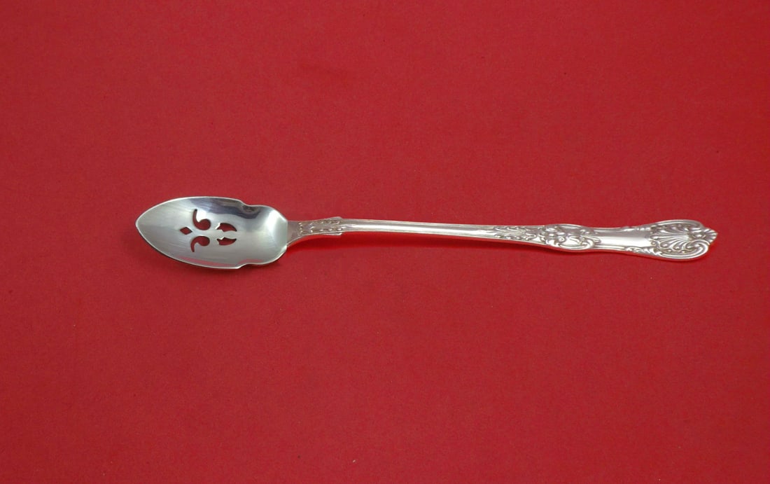 Tiffany & Co English King Sterling Silver Olive Spoon Custom Made 7 1/4": Tiffany & Co English King Sterling Silver Olive Spoon Custom Made 7 1/4" This exquisite serving spoon is a custom-made piece by Tiffany & Co., designed in the elegant English King pattern. Crafted fro