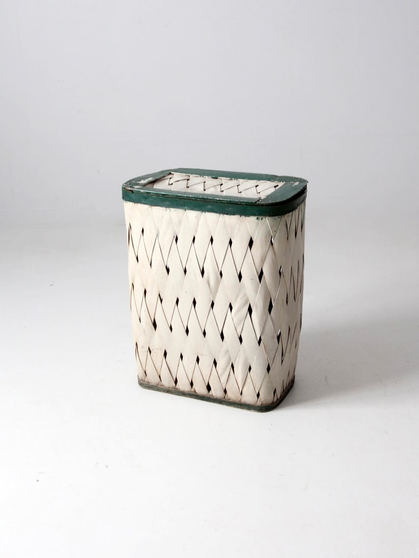 Charming Antique Woven Hamper Basket with Green Accents: Charming Antique Woven Hamper Basket with Green Accents Discover this charming antique woven hamper basket, showcasing a classic design with a white woven finish and delightful green painted accents.