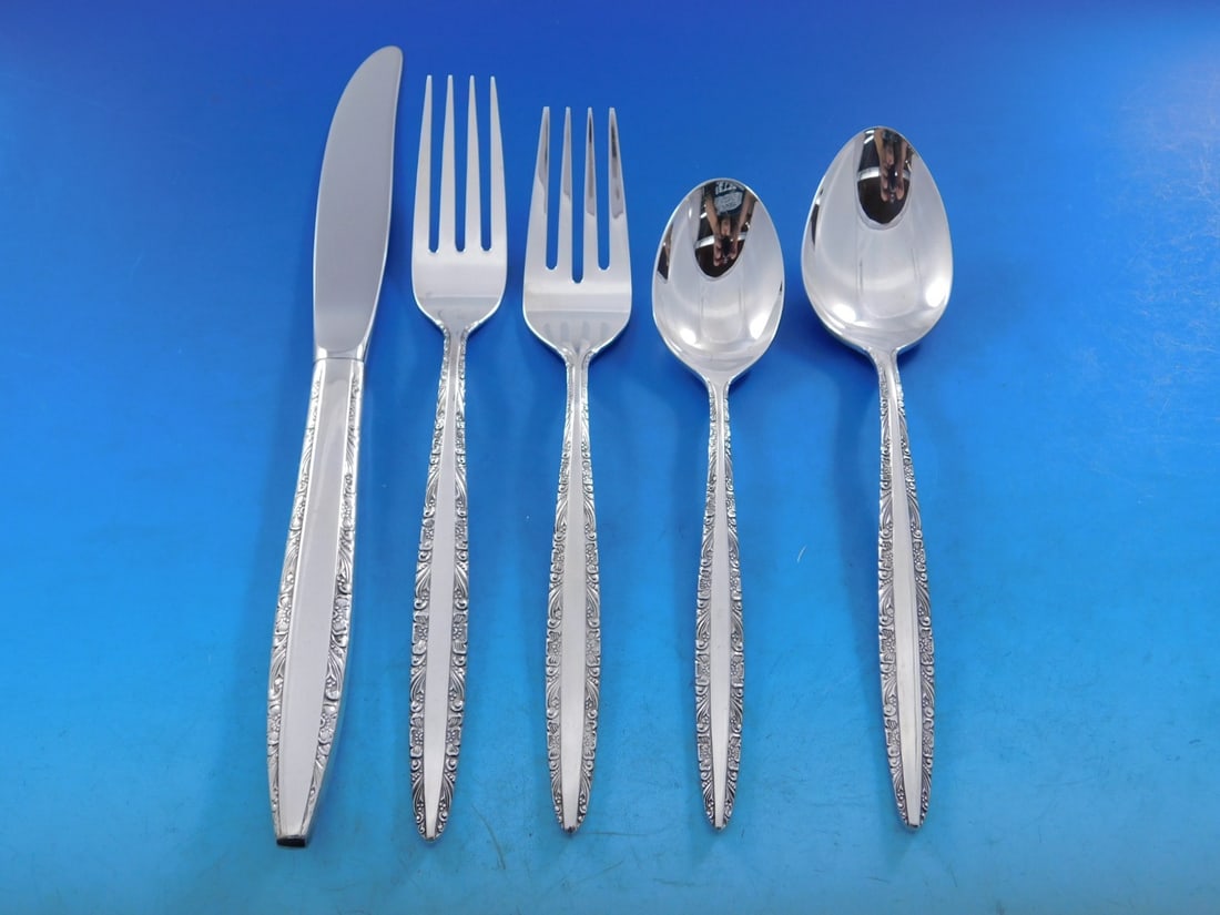 Towle Candleglow Vintage Silverplate Flatware Set for 12 69 Pieces: Towle Candleglow Vintage Silverplate Flatware Set for 12 69 Pieces Elevate your dining experience with this exquisite Candleglow by Towle Silverplate Flatware Set, designed to serve 12. This vintage c