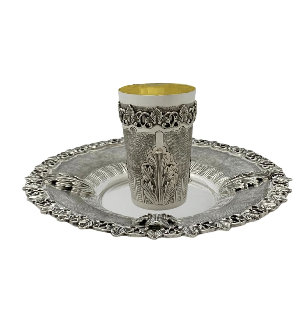Handmade 925 Sterling Silver Leaf Applique Cup and Tray Set: Handmade 925 Sterling Silver Leaf Applique Cup and Tray Set This exquisite cup and tray set is crafted from fine 925 sterling silver, showcasing intricate handmade leaf applique ornate designs. The co