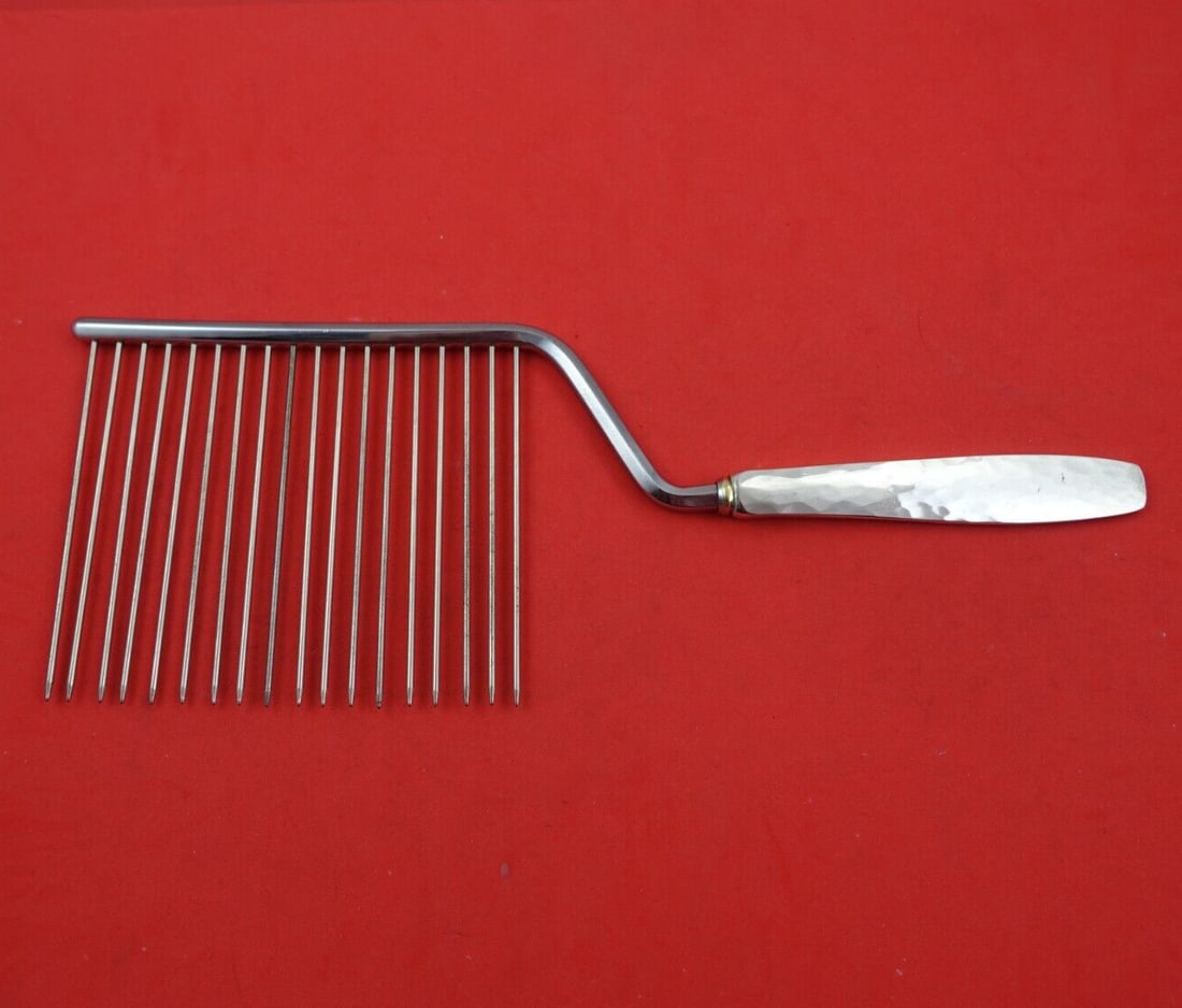 Allan Adler Swedish Modern Sterling Silver Cake Breaker 10 3/4in: Allan Adler Swedish Modern Sterling Silver Cake Breaker 10 3/4in This exquisite cake breaker is a part of the Swedish Modern collection by Allan Adler. Crafted from sterling silver with a hollow handl