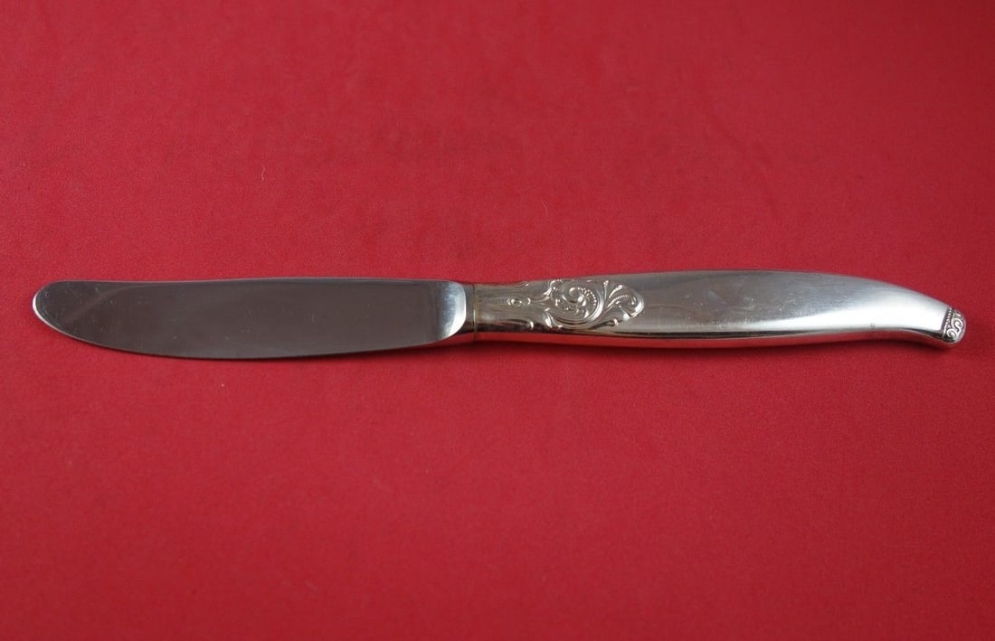 Mylius Brodrene Tele Sterling Silver Modern Dinner Knife 8 3/4": Mylius Brodrene Tele Sterling Silver Modern Dinner Knife 8 3/4" This exquisite dinner knife from the Tele pattern by Mylius Brodrene showcases a sleek and modern design. It features a sterling silver