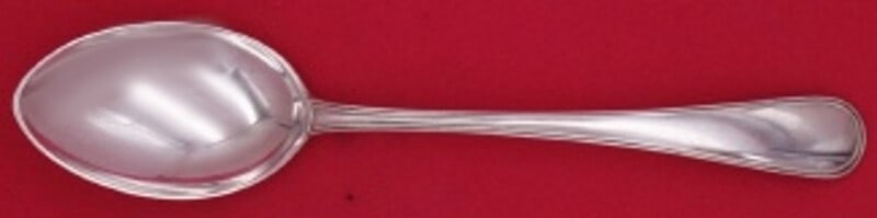 Blackinton Colonial Thread Sterling Silver 7" Soup Spoon Vintage: Blackinton Colonial Thread Sterling Silver 7" Soup Spoon Vintage This vintage 7" place soup spoon is crafted from sterling silver and features the elegant Colonial Thread pattern by Blackinton. The sp