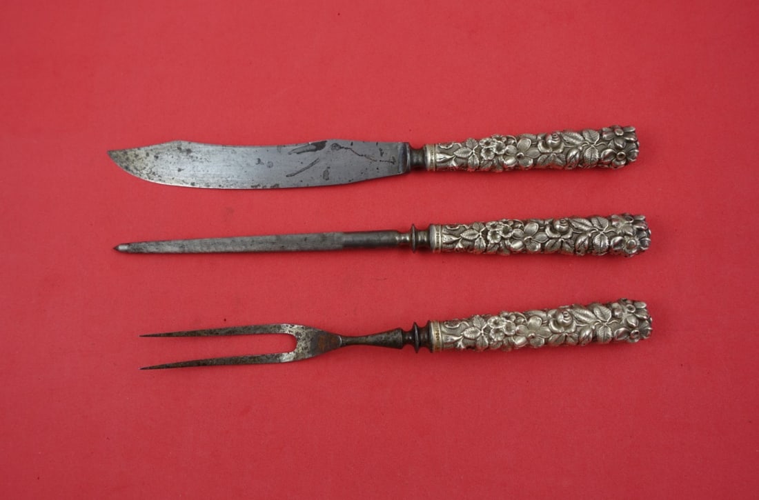 Jacobi and Jenkins Repousse Sterling Silver 3-Piece Steak Carving Set: Jacobi and Jenkins Repousse Sterling Silver 3-Piece Steak Carving Set Enhance your dining experience with this elegant 3-piece steak carving set by Jacobi and Jenkins, featuring the exquisite Repousse