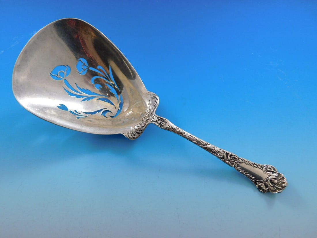 Gorham Poppy Sterling Silver Saratoga Chip Server 8 5/8 inch: Gorham Poppy Sterling Silver Saratoga Chip Server 8 5/8 inch This exquisite Saratoga Chip Server by Gorham is crafted from high-quality sterling silver and features an elegant pierced design adorned w