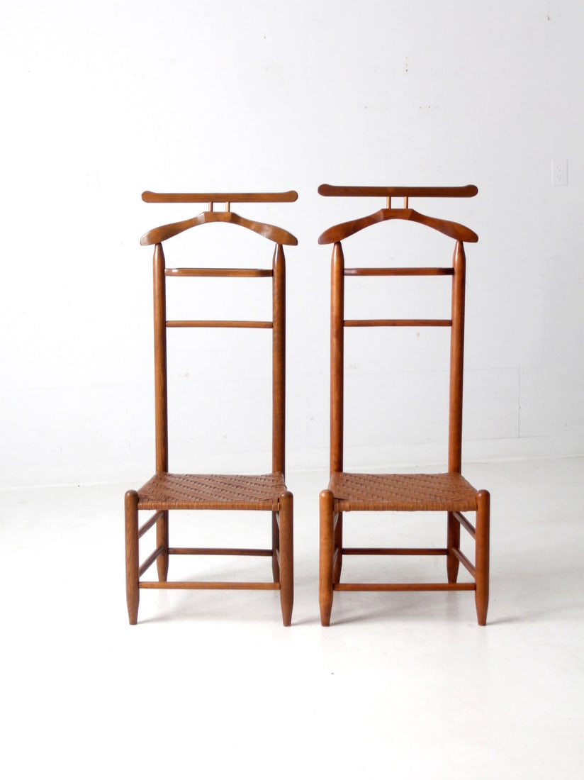 Mid Century Vintage Valet Chairs Pair with Woven Seats: Mid Century Vintage Valet Chairs Pair with Woven Seats Elevate your space with this exquisite pair of mid-20th century vintage valet chairs. Crafted with woven seats, these butler chairs feature tall
