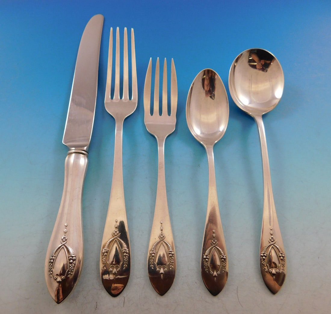 Lunt Mount Vernon Sterling Silver Flatware Set for 8 - 41 Pieces with Storage Chest: Lunt Mount Vernon Sterling Silver Flatware Set for 8 - 41 Pieces with Storage Chest Enhance your dining experience with the exquisite Mount Vernon Sterling Silver Flatware Set by Lunt, designed for se