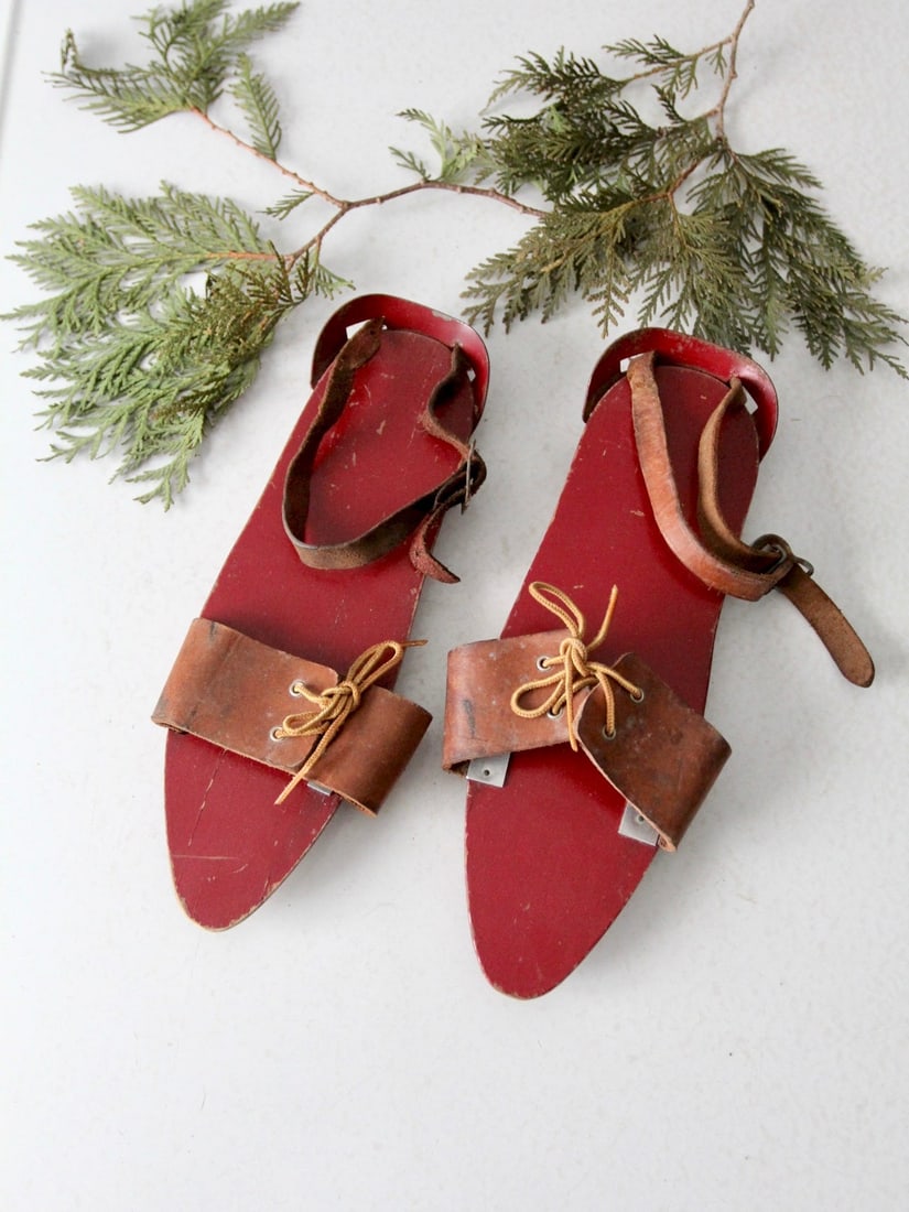 Rare Antique Wooden Ice Skates with Adjustable Leather Straps (1 of 9)