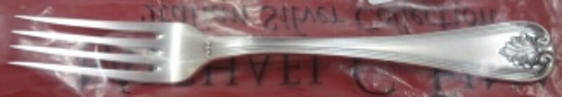 Schiavon Foglia Leaf Sterling Silver Dinner Fork 8 1/4" New: Schiavon Foglia Leaf Sterling Silver Dinner Fork 8 1/4" New This exquisite dinner fork is part of the Foglia (Leaf) pattern by Schiavon, Italy, crafted from high-quality sterling silver. Measuring 8 1