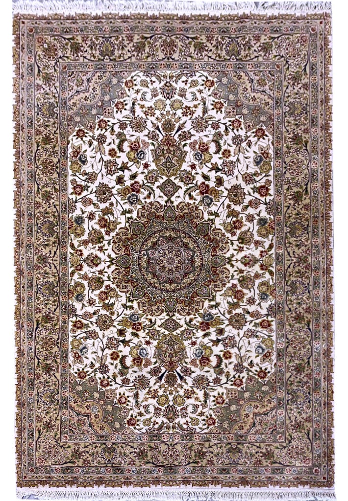 Handmade Sino Tabriz Rug 6 x 9 Wool and Silk Quality: Handmade Sino Tabriz Rug 6 x 9 Wool and Silk Quality Free continental US Shipping Enhance your living space with this exquisite 6 x 9 handmade Sino Tabriz rug, crafted from a luxurious blend of fine q