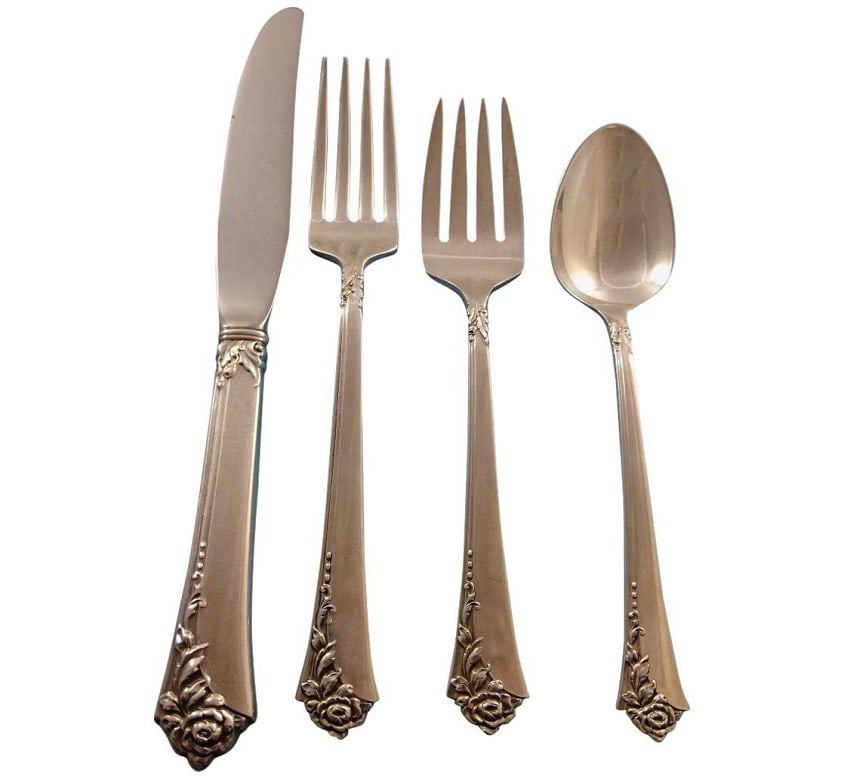 Oneida Damask Rose Sterling Silver Flatware Set for 12 48 Pieces Art Deco: Oneida Damask Rose Sterling Silver Flatware Set for 12 48 Pieces Art Deco Enhance your dining experience with the exquisite Damask Rose Sterling Silver Flatware Set by Oneida. This elegant set, featur