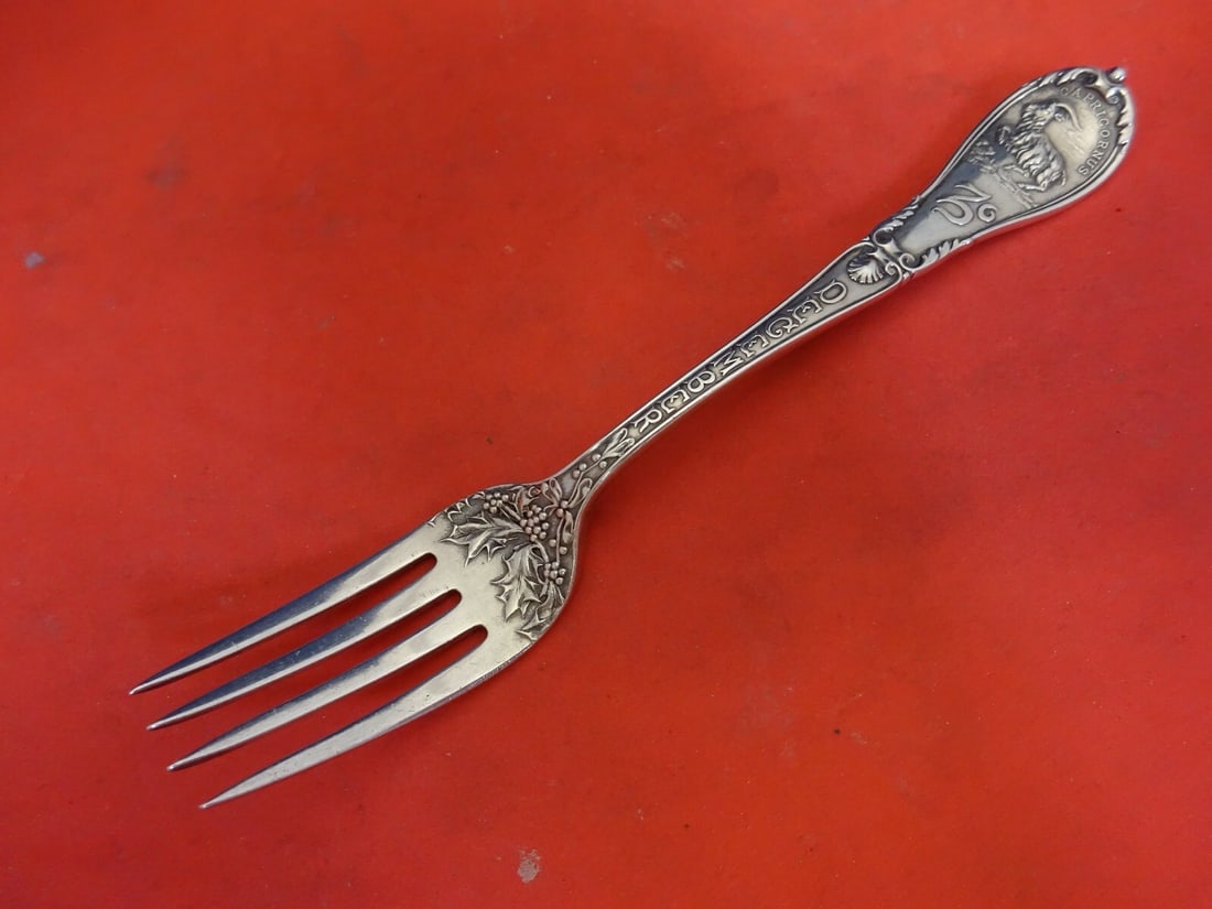 Gorham Zodiac Sterling Silver Tea Fork Capricorn December 5 3/4": Gorham Zodiac Sterling Silver Tea Fork Capricorn December 5 3/4" This exquisite sterling silver tea fork features the Capricorn zodiac sign, perfect for celebrating birthdays in December. Crafted by G