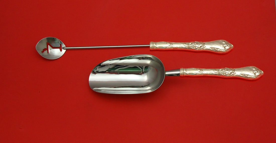 Reed & Barton Les Cinq Fleurs Sterling Silver 2pc Bar Set: Reed & Barton Les Cinq Fleurs Sterling Silver 2pc Bar Set Elevate your barware collection with this exquisite 2-piece bar set from Reed & Barton, featuring the elegant Les Cinq Fleurs design. Crafted