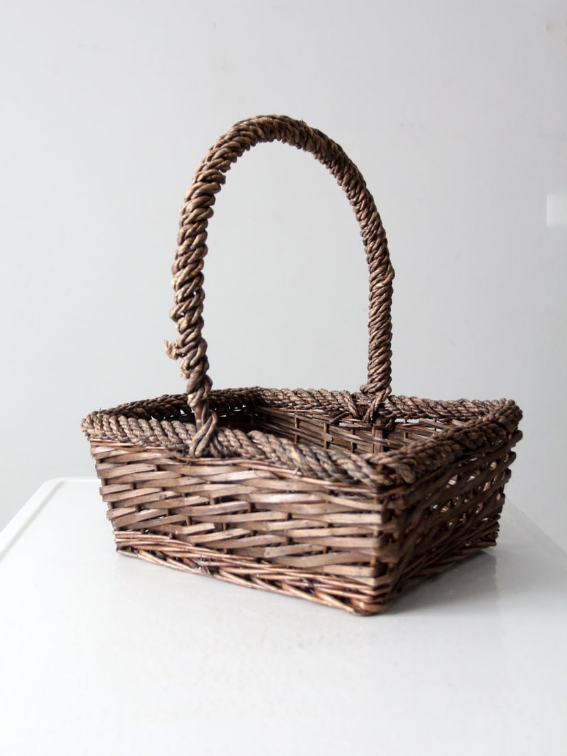 Rustic Vintage Wicker Basket with Braided Handle 15.25 x 14 x 17.5 (1 of 12)