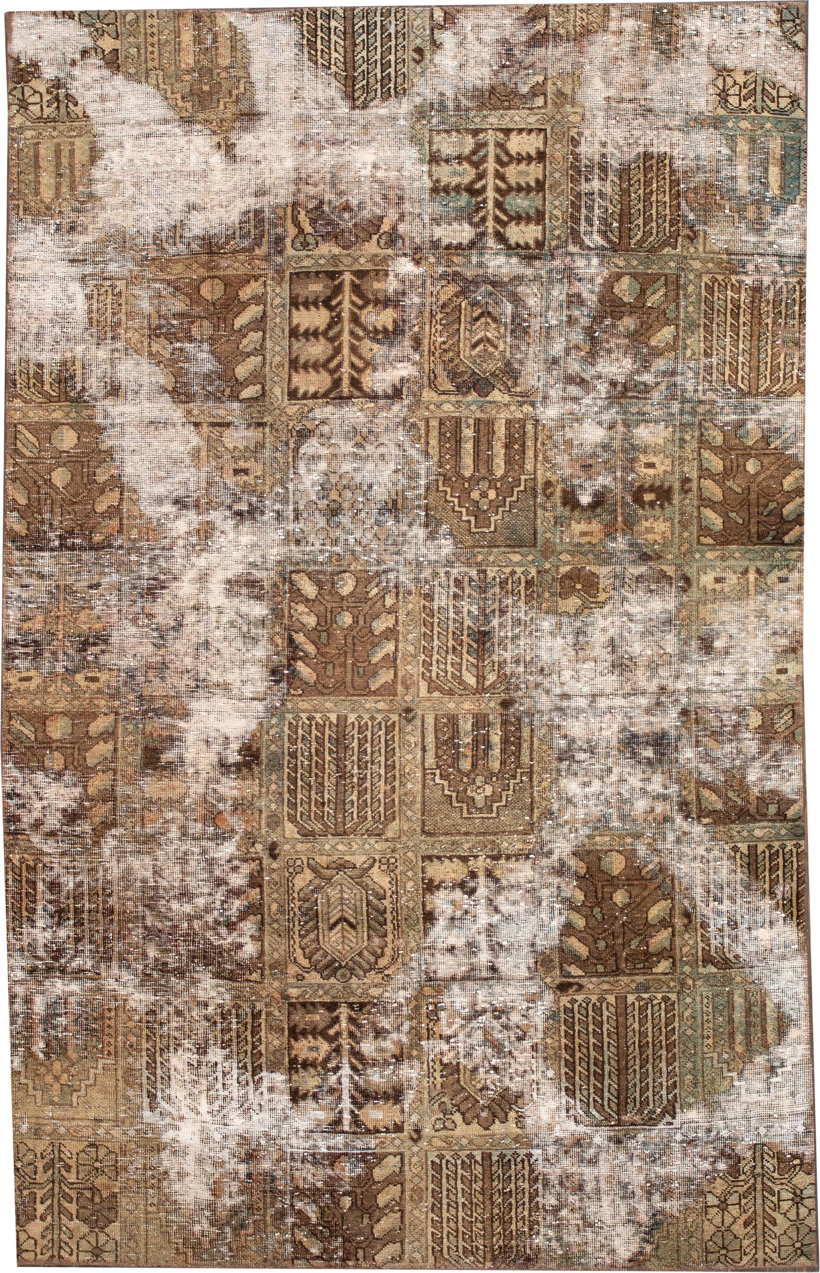 Mid-20th Century Vintage Persian Wool Rug Tan Geometric Design 6'9 x 10'1: Mid-20th Century Vintage Persian Wool Rug Tan Geometric Design 6'9 x 10'1 Enhance your space with this stunning Mid-20th Century Vintage Wool Rug, featuring a tan field adorned with elegant ivory and