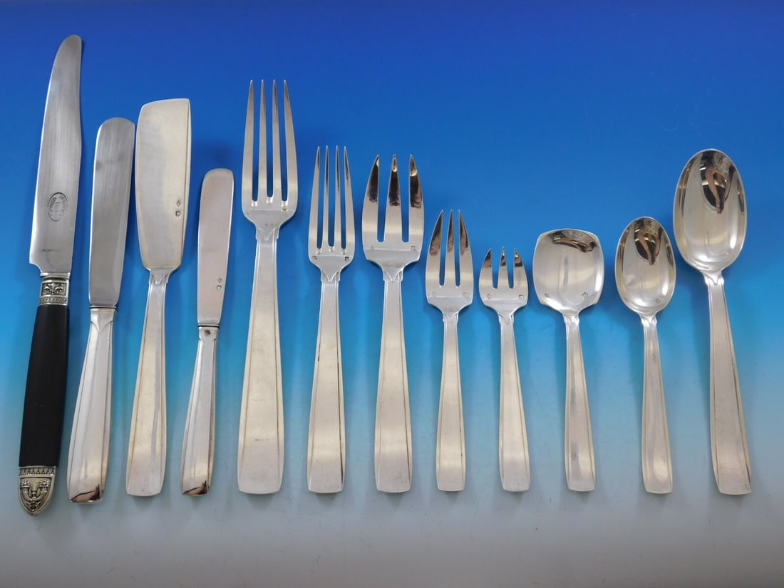 Art Deco Puiforcat 950 Sterling Silver Flatware Set for 12, 125 Pieces: Art Deco Puiforcat 950 Sterling Silver Flatware Set for 12, 125 Pieces This remarkable Art Deco Puiforcat French flatware set features 125 pieces crafted from 950 sterling silver, exemplifying the exc