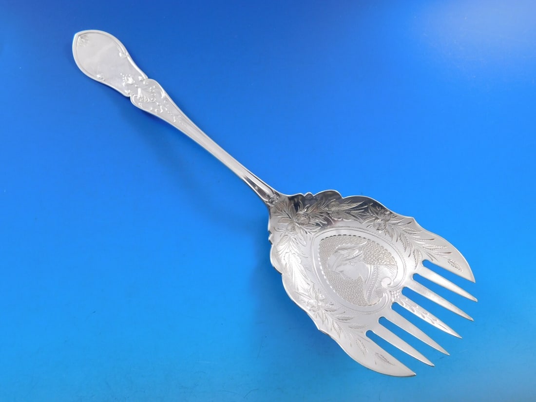 Shiebler Dew Drop Sterling Silver Vegetable Fork 10 Inch Monogrammed: Shiebler Dew Drop Sterling Silver Vegetable Fork 10 Inch Monogrammed This exquisite vegetable fork from the renowned Shiebler brand features the elegant Dew Drop pattern, crafted from high-quality ste