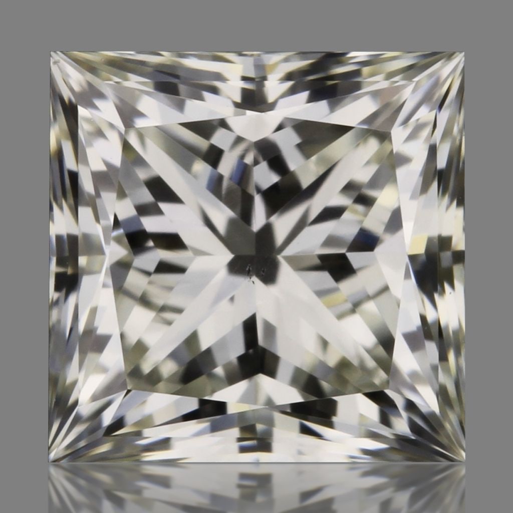 Loose Diamond - PRINCESS 0.76ct L VS2: Loose Diamond - PRINCESS 0.76ct L VS2 Source: Natural Shape: PRINCESS Carats: 0.76 Color: L Clarity: VS2 Certification: GIA Video: