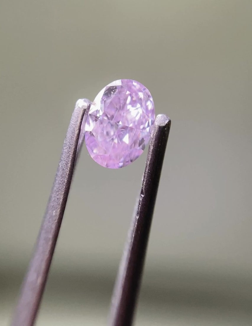 Loose Diamond - OVAL 0.27ct Fancy Purple Pink SI2: Loose Diamond - OVAL 0.27ct Fancy Purple Pink SI2 Source: Natural Shape: OVAL Carats: 0.27 Color: Fancy Purple Pink Certification: GIA Video: