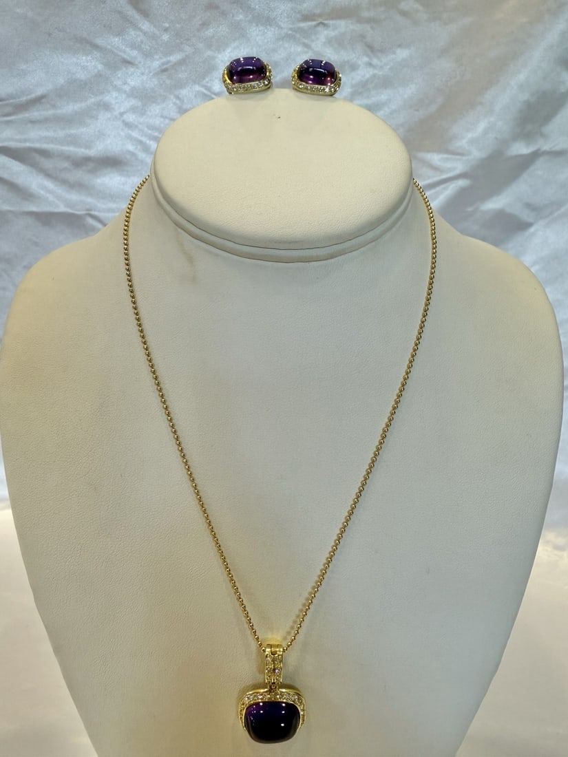 ANF 18K Gold Amethyst Diamond Jewelry Set Necklace Earrings: ANF 18K Gold Amethyst Diamond Jewelry Set Necklace Earrings This exquisite jewelry set features a stunning necklace and a matching pair of earrings, crafted from 18k yellow gold, adorned with diamonds