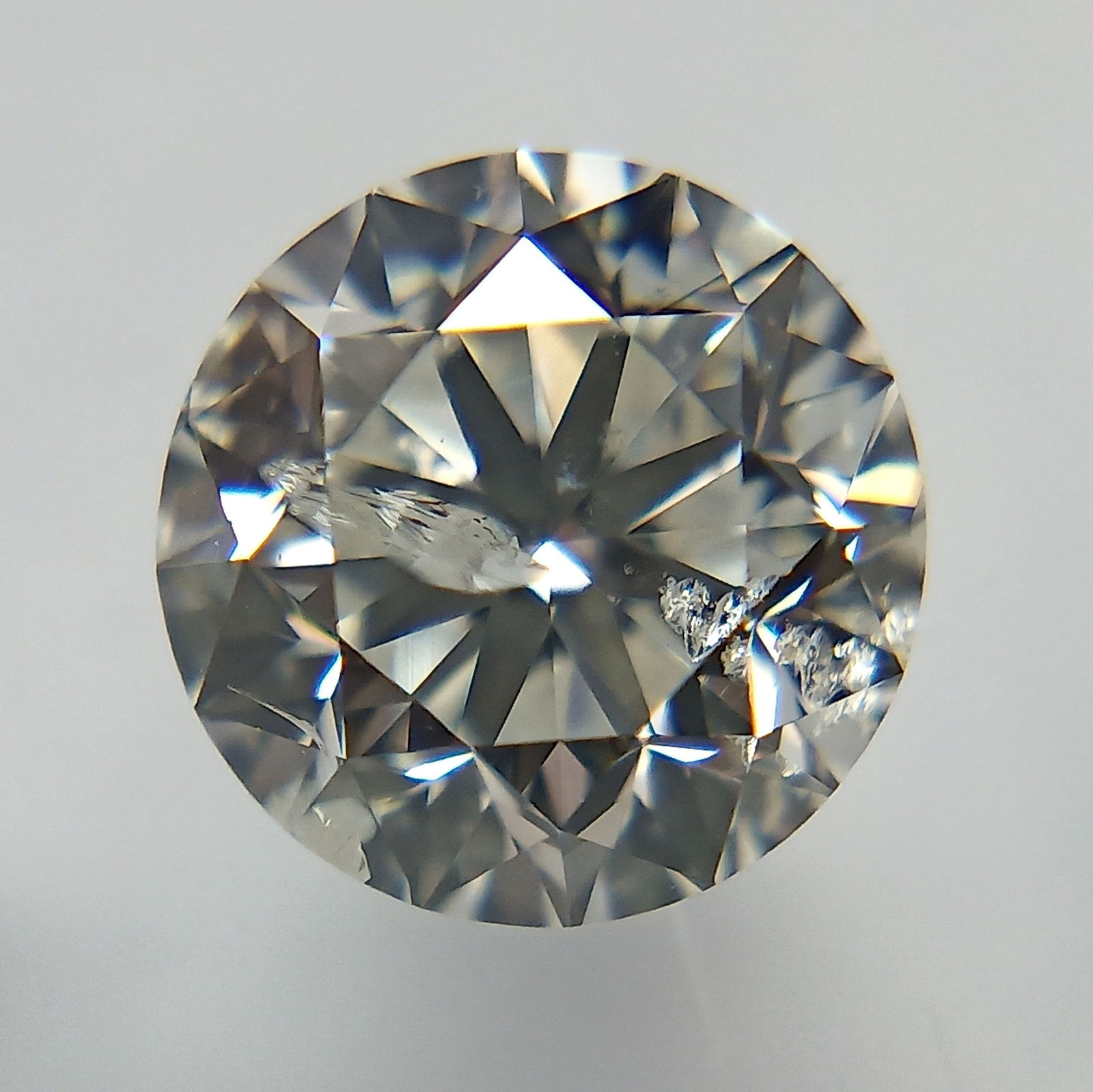Loose Diamond - ROUND 1.0ct G I1: Loose Diamond - ROUND 1.0ct G I1 Source: Natural Shape: ROUND Carats: 1.0 Color: G Clarity: I1 Certification: IGI PLEASE NOTE: Framed, Large, or heavy items do not have shipping costs included. The ex