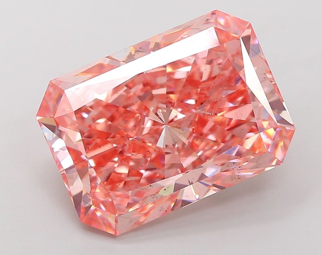 Loose Diamond - RADIANT 9.83ct Fancy Vivid Pink SI1: Loose Diamond - RADIANT 9.83ct Fancy Vivid Pink SI1 Source: This is a real non-mined Diamond that has been grown in a lab Shape: RADIANT Carats: 9.83 Color: Fancy Vivid Pink Certification: IGI Video: