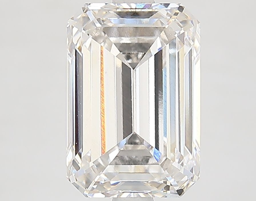 Loose Diamond - EMERALD 3.39ct G VS1: Loose Diamond - EMERALD 3.39ct G VS1 Source: This is a real non-mined Diamond that has been grown in a lab Shape: EMERALD Carats: 3.39 Color: G Clarity: VS1 Certification: IGI Video: