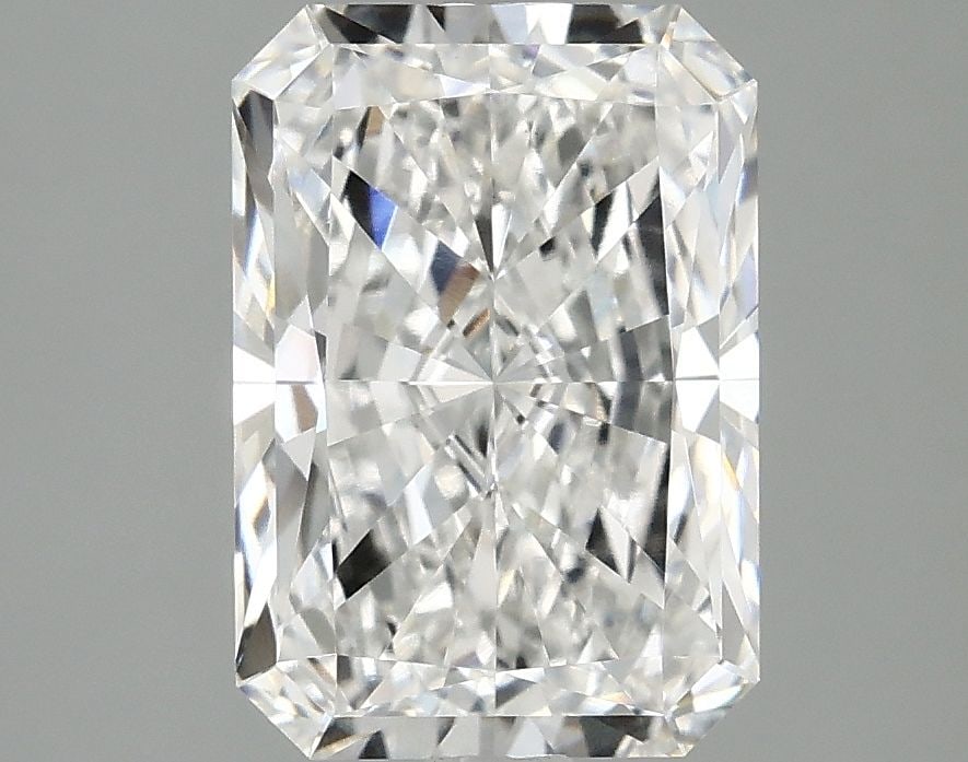 Loose Diamond - RADIANT 3.01ct E VS1: Loose Diamond - RADIANT 3.01ct E VS1 Source: This is a real non-mined Diamond that has been grown in a lab Shape: RADIANT Carats: 3.01 Color: E Clarity: VS1 Certification: IGI Video: