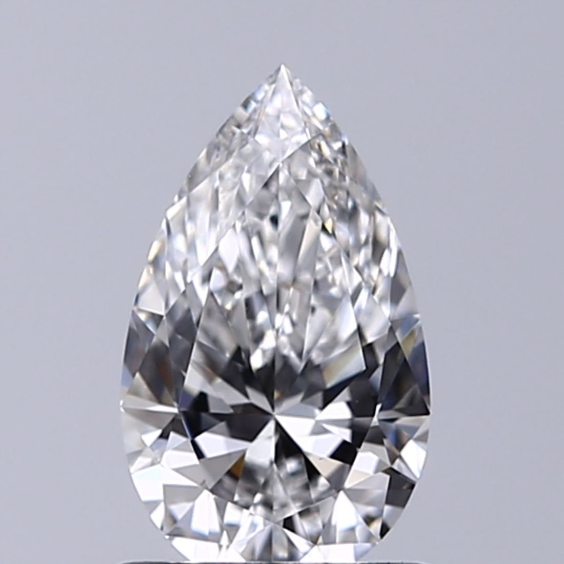 Loose Diamond - PEAR 0.9ct E VS1: Loose Diamond - PEAR 0.9ct E VS1 Source: This is a real non-mined Diamond that has been grown in a lab Shape: PEAR Carats: 0.9 Color: E Clarity: VS1 Certification: IGI Video: