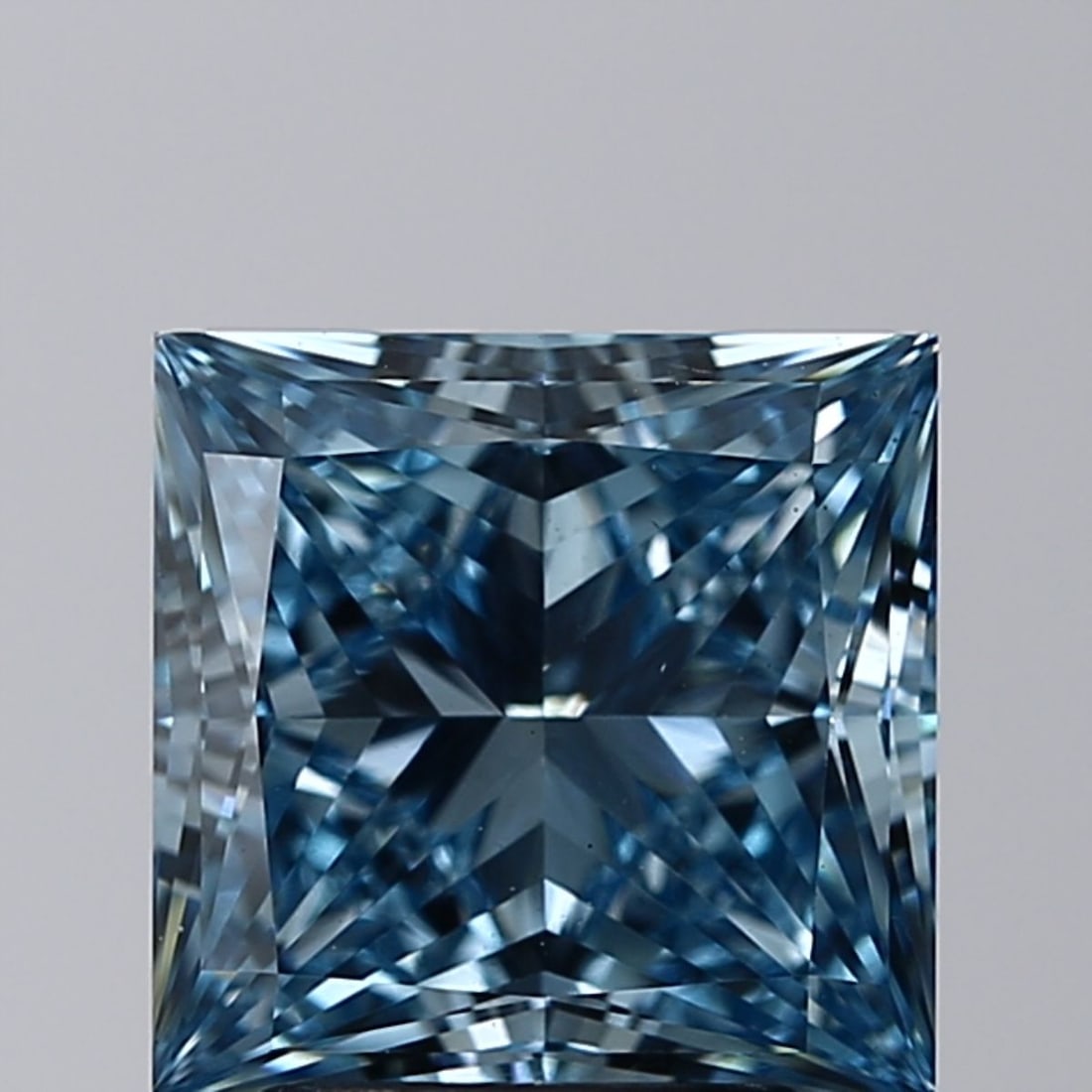 Loose Diamond - PRINCESS 2.8ct Fancy Vivid Blue VS1: Loose Diamond - PRINCESS 2.8ct Fancy Vivid Blue VS1 Source: This is a real non-mined Diamond that has been grown in a lab Shape: PRINCESS Carats: 2.8 Color: Fancy Vivid Blue Certification: IGI Video: