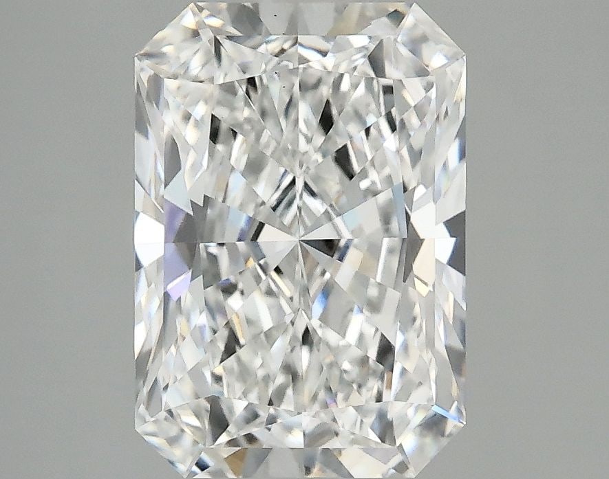 Loose Diamond - RADIANT 3.0ct E VS1: Loose Diamond - RADIANT 3.0ct E VS1 Source: This is a real non-mined Diamond that has been grown in a lab Shape: RADIANT Carats: 3.0 Color: E Clarity: VS1 Certification: IGI Video: