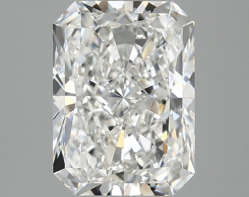 Loose Diamond - RADIANT 2.81ct E VS1: Loose Diamond - RADIANT 2.81ct E VS1 Source: This is a real non-mined Diamond that has been grown in a lab Shape: RADIANT Carats: 2.81 Color: E Clarity: VS1 Certification: IGI Video: Video Link 
