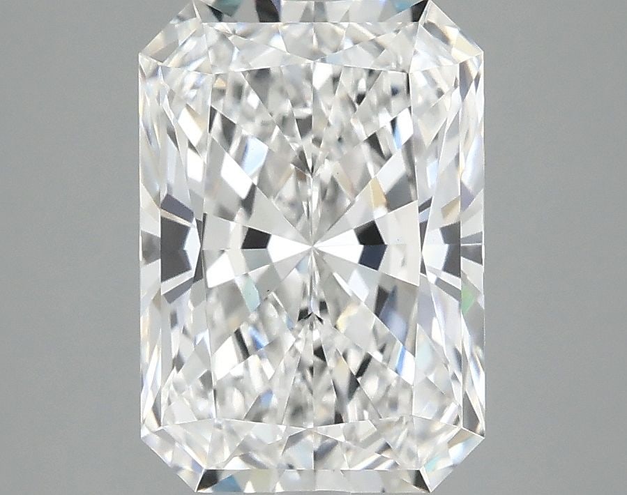 Loose Diamond - RADIANT 3.03ct E VS1: Loose Diamond - RADIANT 3.03ct E VS1 Source: This is a real non-mined Diamond that has been grown in a lab Shape: RADIANT Carats: 3.03 Color: E Clarity: VS1 Certification: IGI Video: