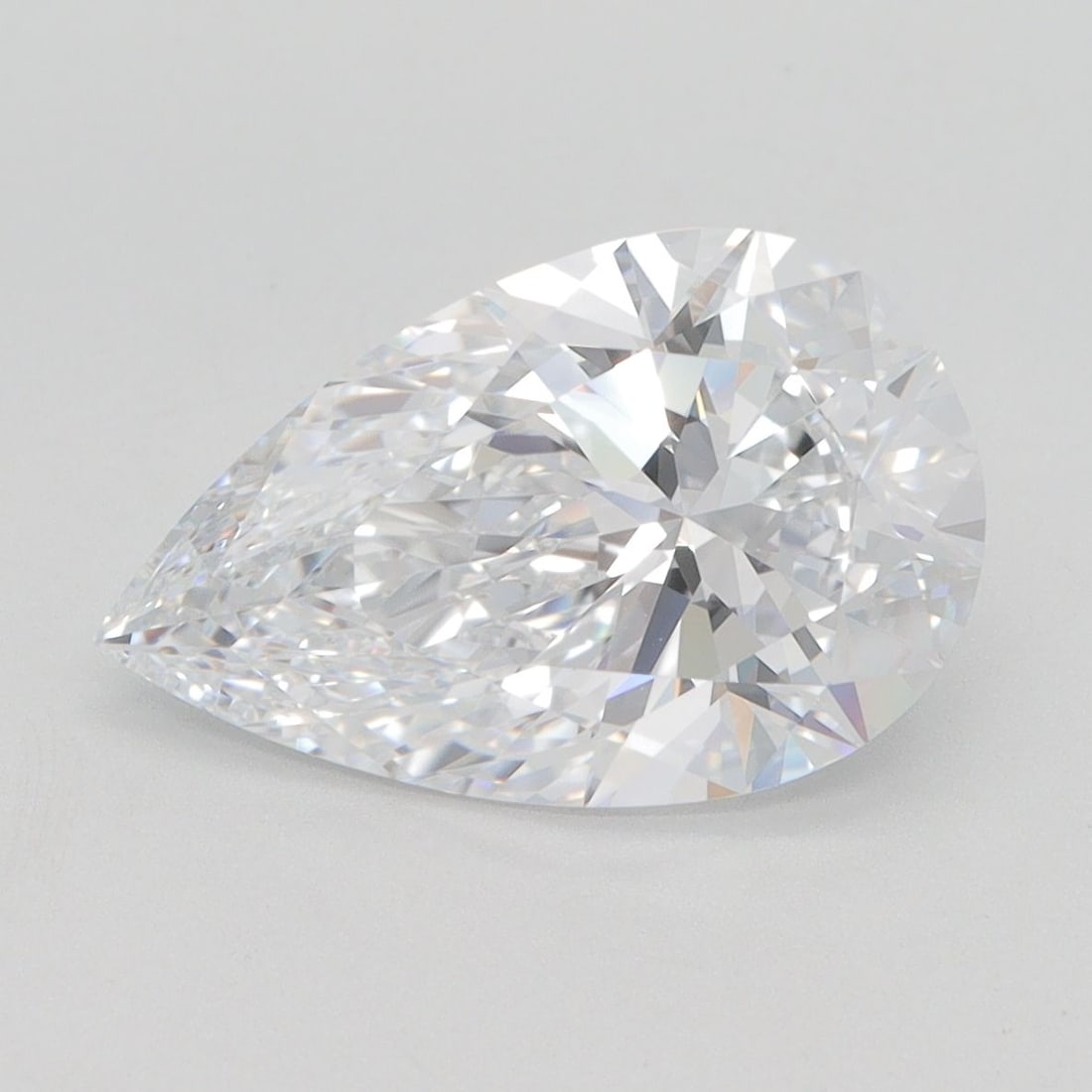 Loose Diamond - PEAR 3.1ct D VVS1: Loose Diamond - PEAR 3.1ct D VVS1 Source: This is a real non-mined Diamond that has been grown in a lab Shape: PEAR Carats: 3.1 Color: D Clarity: VVS1 Certification: GIA Video: