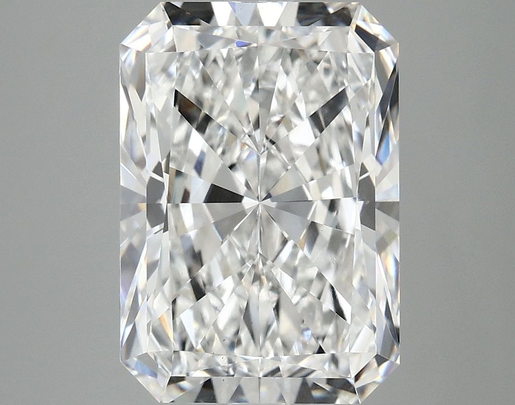Loose Diamond - RADIANT 5.07ct E VS1: Loose Diamond - RADIANT 5.07ct E VS1 Source: This is a real non-mined Diamond that has been grown in a lab Shape: RADIANT Carats: 5.07 Color: E Clarity: VS1 Certification: IGI Video: