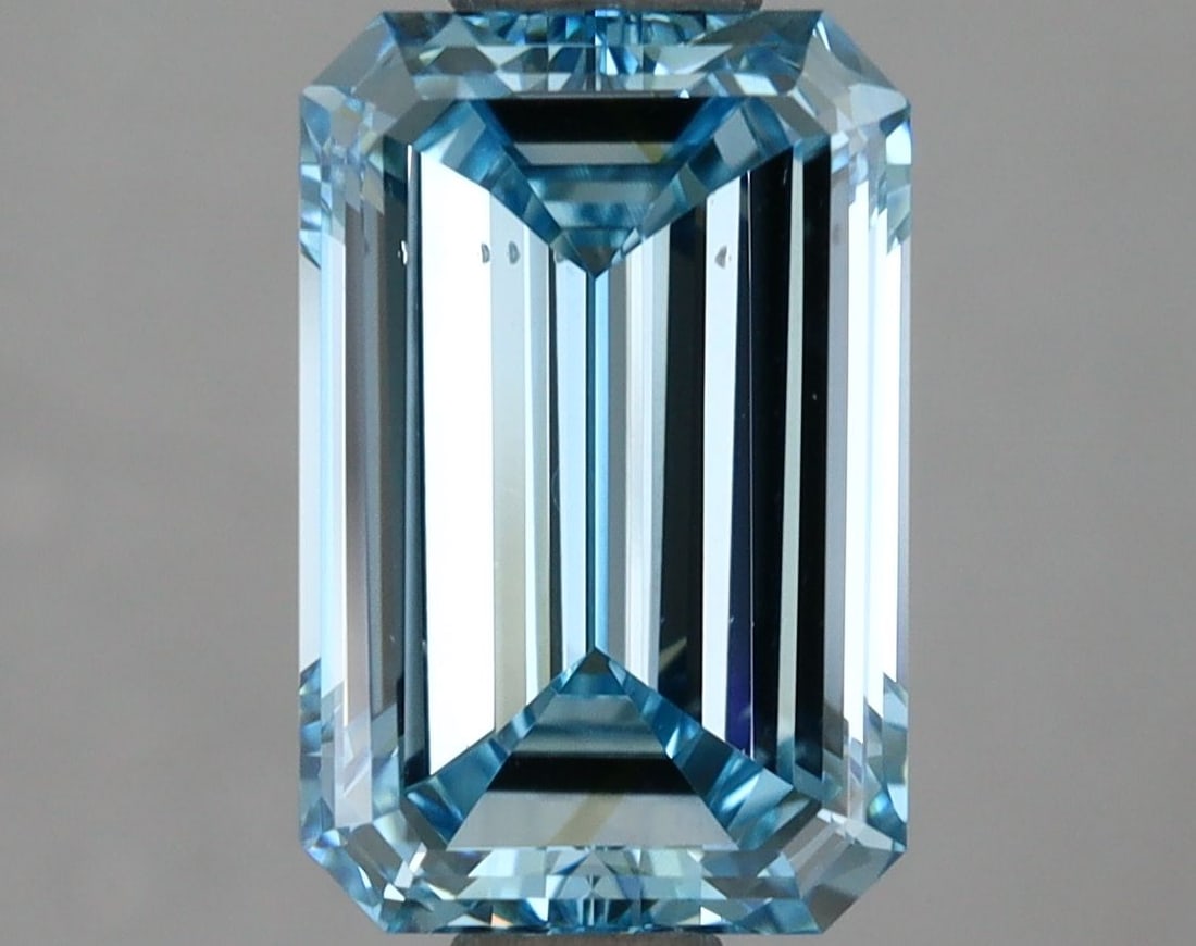 Loose Diamond - EMERALD 1.97ct Fancy Blue VS2: Loose Diamond - EMERALD 1.97ct Fancy Blue VS2 Source: This is a real non-mined Diamond that has been grown in a lab Shape: EMERALD Carats: 1.97 Color: Fancy Blue Certification: NONE Video: