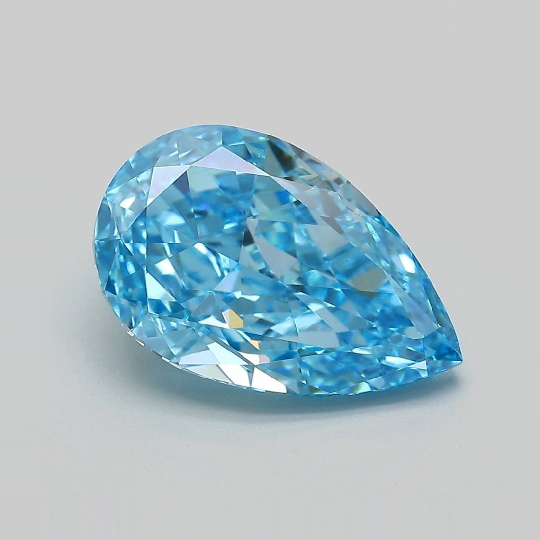 Loose Diamond - PEAR 4.63ct Fancy Vivid Blue VVS2: Loose Diamond - PEAR 4.63ct Fancy Vivid Blue VVS2 Source: This is a real non-mined Diamond that has been grown in a lab Shape: PEAR Carats: 4.63 Color: Fancy Vivid Blue Certification: IGI Video:
