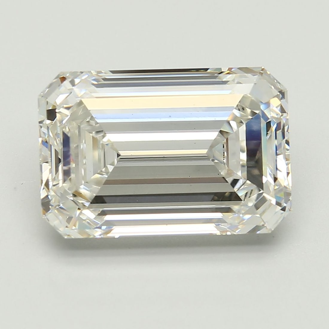 Loose Diamond - EMERALD 10.18ct G VS1: Loose Diamond - EMERALD 10.18ct G VS1 Source: This is a real non-mined Diamond that has been grown in a lab Shape: EMERALD Carats: 10.18 Color: G Clarity: VS1 Certification: IGI Video: