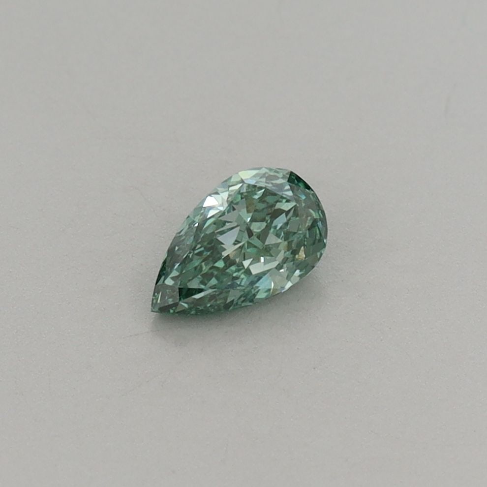 Loose Diamond - PEAR 0.32ct Fancy Vivid Green VVS2: Loose Diamond - PEAR 0.32ct Fancy Vivid Green VVS2 Source: This is a real non-mined Diamond that has been grown in a lab Shape: PEAR Carats: 0.32 Color: Fancy Vivid Green Certification: IGI Video: