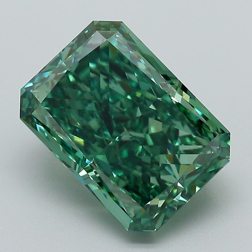 Loose Diamond - RADIANT 5.0ct Fancy Vivid Green VS1: Loose Diamond - RADIANT 5.0ct Fancy Vivid Green VS1 Source: This is a real non-mined Diamond that has been grown in a lab Shape: RADIANT Carats: 5.0 Color: Fancy Vivid Green Certification: IGI Video: