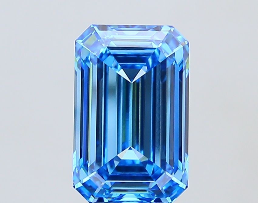 Loose Diamond - EMERALD 8.04ct Fancy Vivid Blue VS1: Loose Diamond - EMERALD 8.04ct Fancy Vivid Blue VS1 Source: This is a real non-mined Diamond that has been grown in a lab Shape: EMERALD Carats: 8.04 Color: Fancy Vivid Blue Certification: IGI Video: