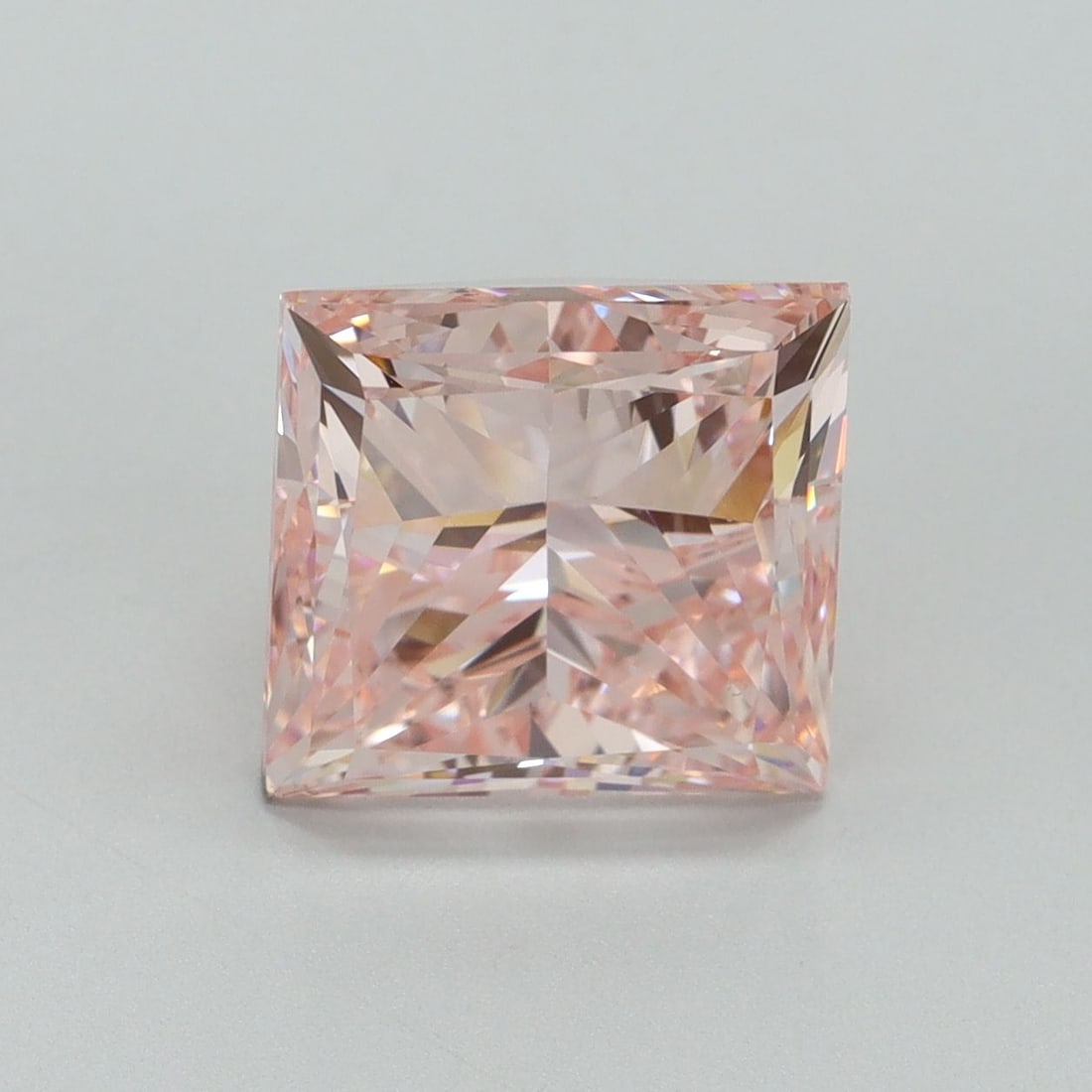 Loose Diamond - PRINCESS 4.5ct Fancy Intense Pink VS2: Loose Diamond - PRINCESS 4.5ct Fancy Intense Pink VS2 Source: This is a real non-mined Diamond that has been grown in a lab Shape: PRINCESS Carats: 4.5 Color: Fancy Intense Pink Certification: IGI Vid