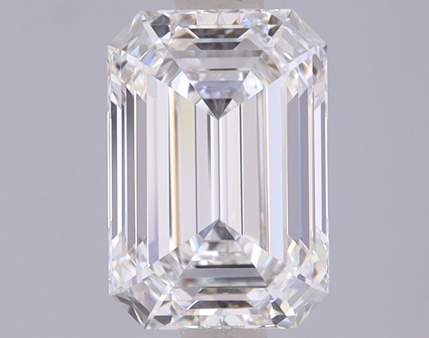 Loose Diamond - EMERALD 1.94ct E VS1: Loose Diamond - EMERALD 1.94ct E VS1 Source: This is a real non-mined Diamond that has been grown in a lab Shape: EMERALD Carats: 1.94 Color: E Clarity: VS1 Certification: IGI Video:
