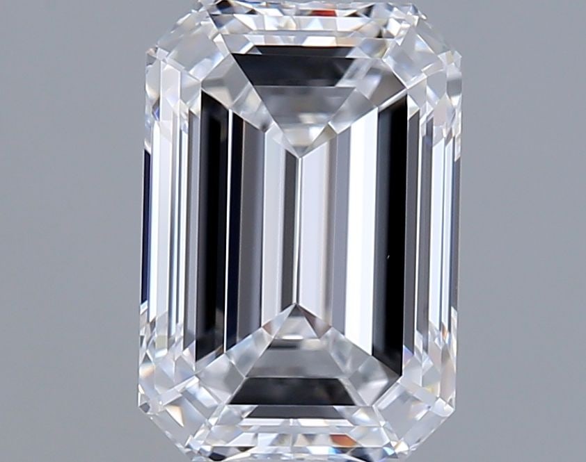 Loose Diamond - EMERALD 2.04ct D VVS2: Loose Diamond - EMERALD 2.04ct D VVS2 Source: This is a real non-mined Diamond that has been grown in a lab Shape: EMERALD Carats: 2.04 Color: D Clarity: VVS2 Certification: GIA Video: