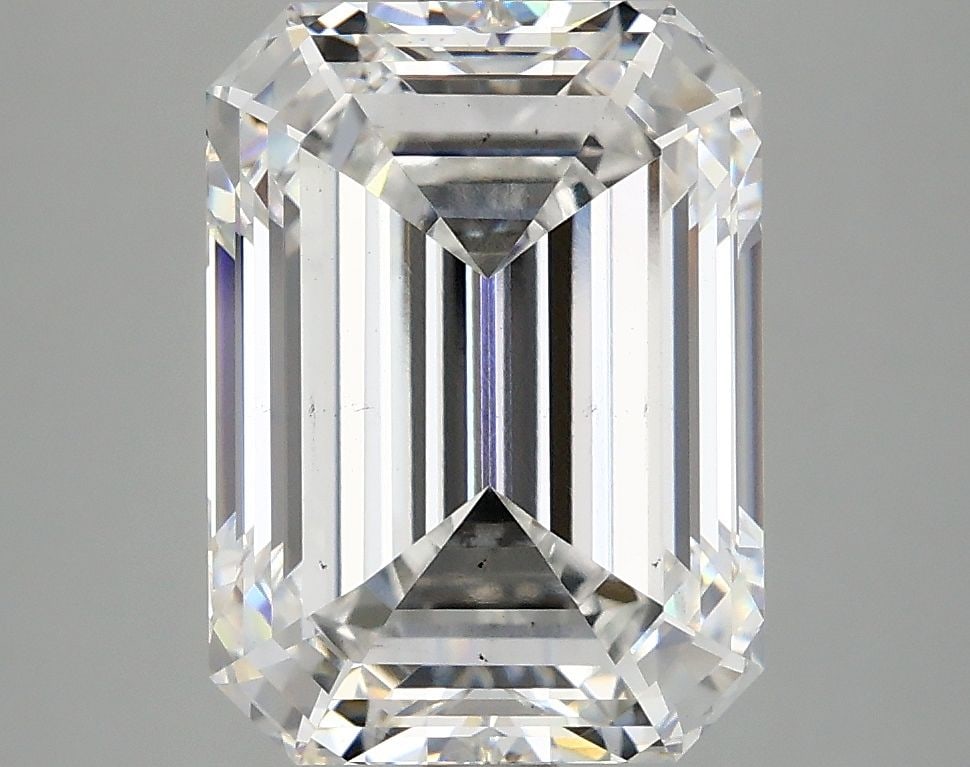 Loose Diamond - EMERALD 5.04ct E VS2: Loose Diamond - EMERALD 5.04ct E VS2 Source: This is a real non-mined Diamond that has been grown in a lab Shape: EMERALD Carats: 5.04 Color: E Clarity: VS2 Certification: IGI Video: