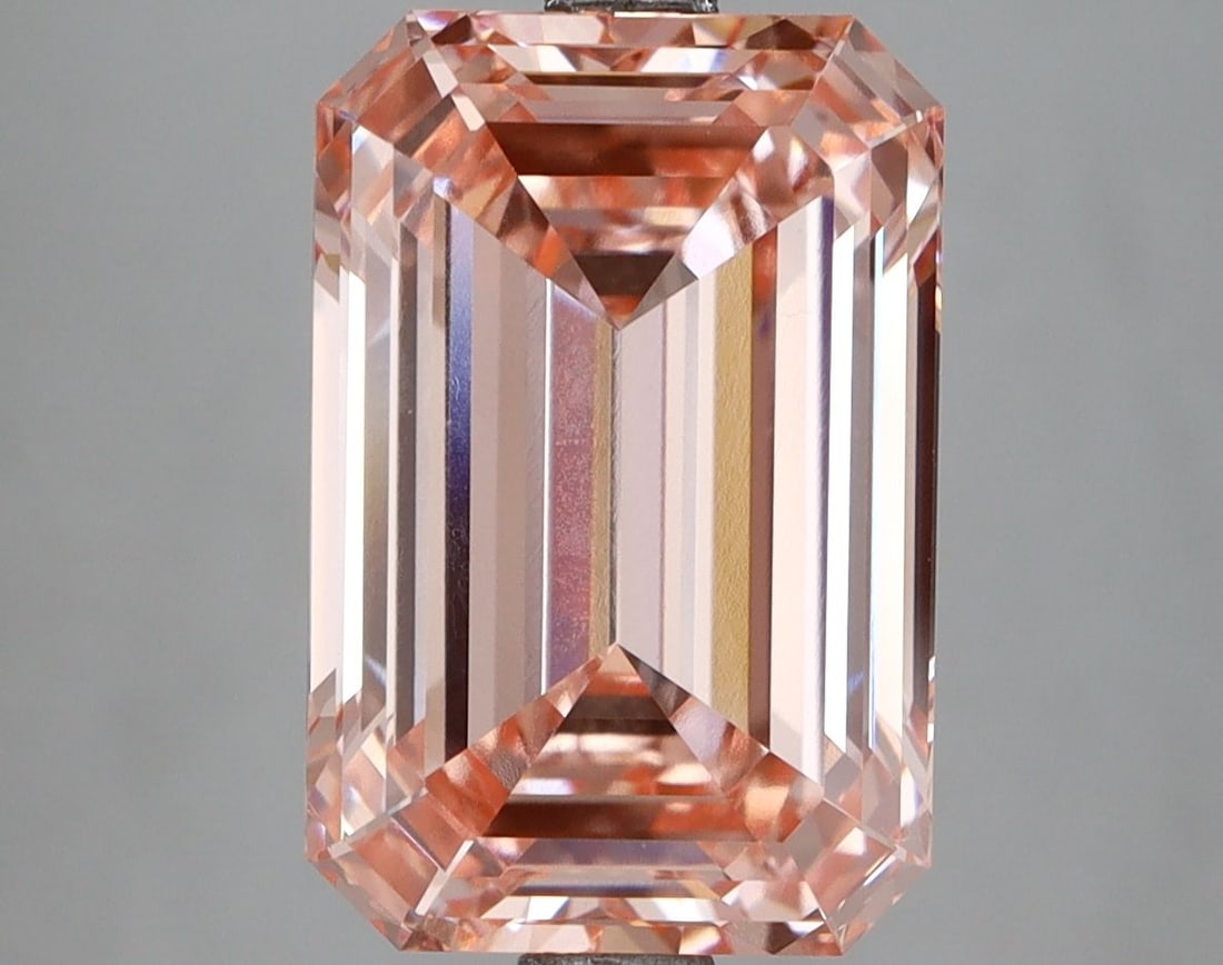 Loose Diamond - EMERALD 5.53ct Fancy Vivid Pink VVS2: Loose Diamond - EMERALD 5.53ct Fancy Vivid Pink VVS2 Source: This is a real non-mined Diamond that has been grown in a lab Shape: EMERALD Carats: 5.53 Color: Fancy Vivid Pink Certification: IGI Video: